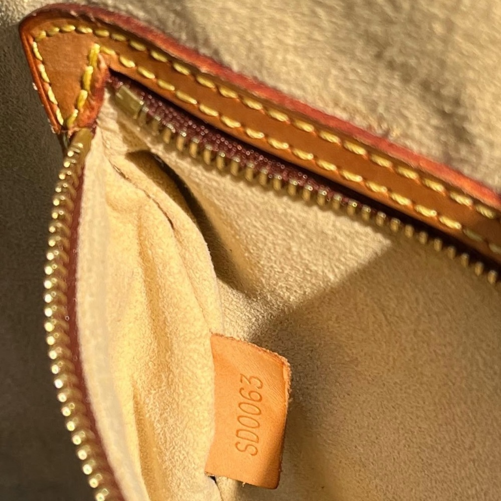 Louis Vuitton Authentic Babylon Monogram Tote Bag - Picture 6 of 7